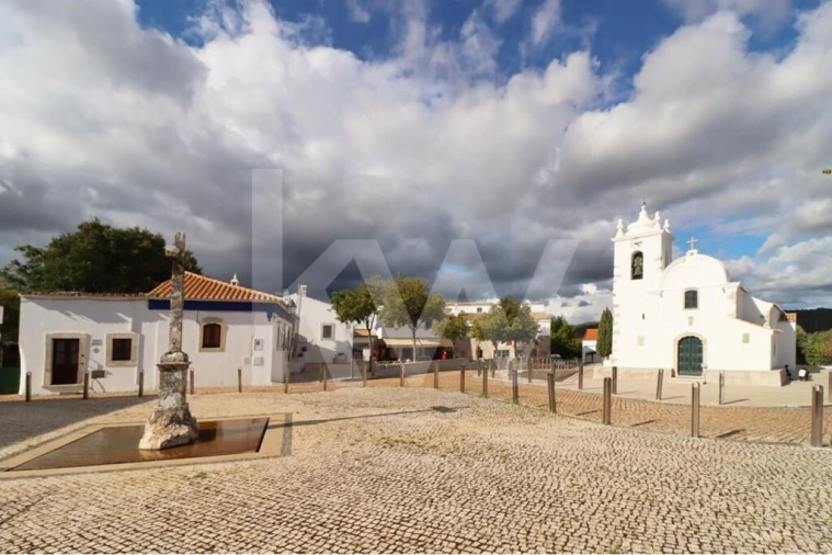 Prédio para Venda em Querença, Tôr e Benafim Foto 34