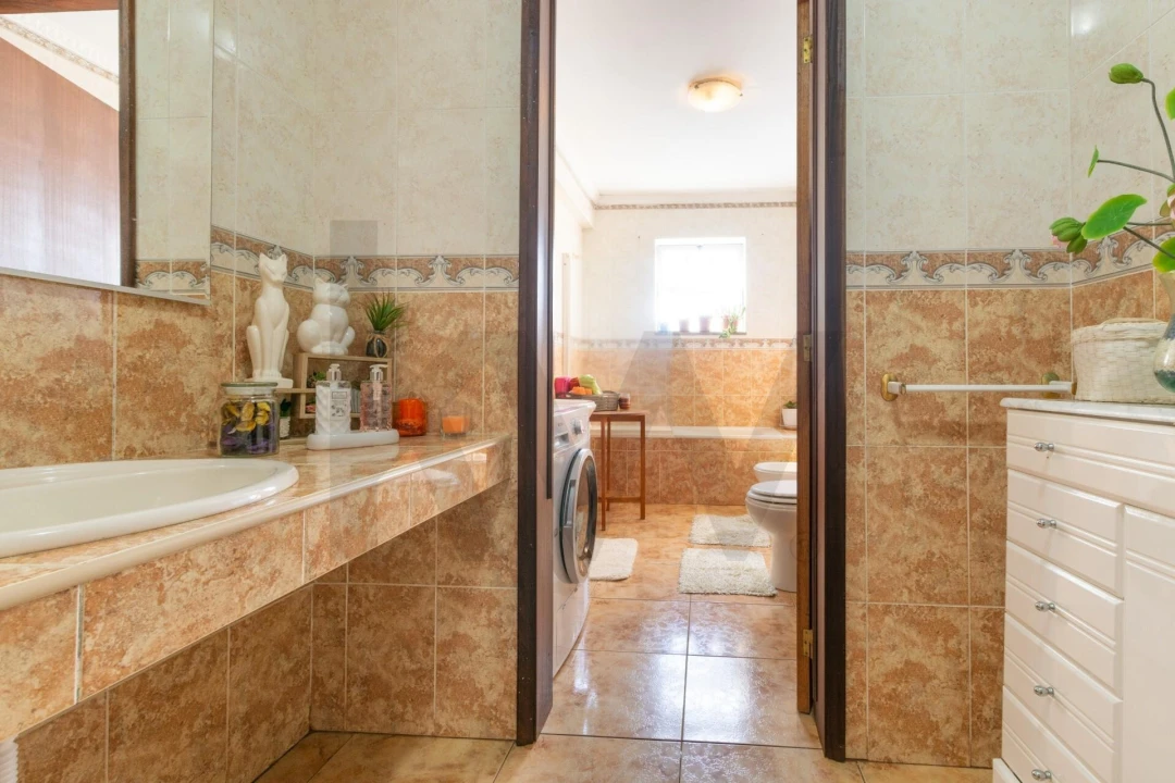 Moradia T6 para Venda em Porto Judeu Foto 22