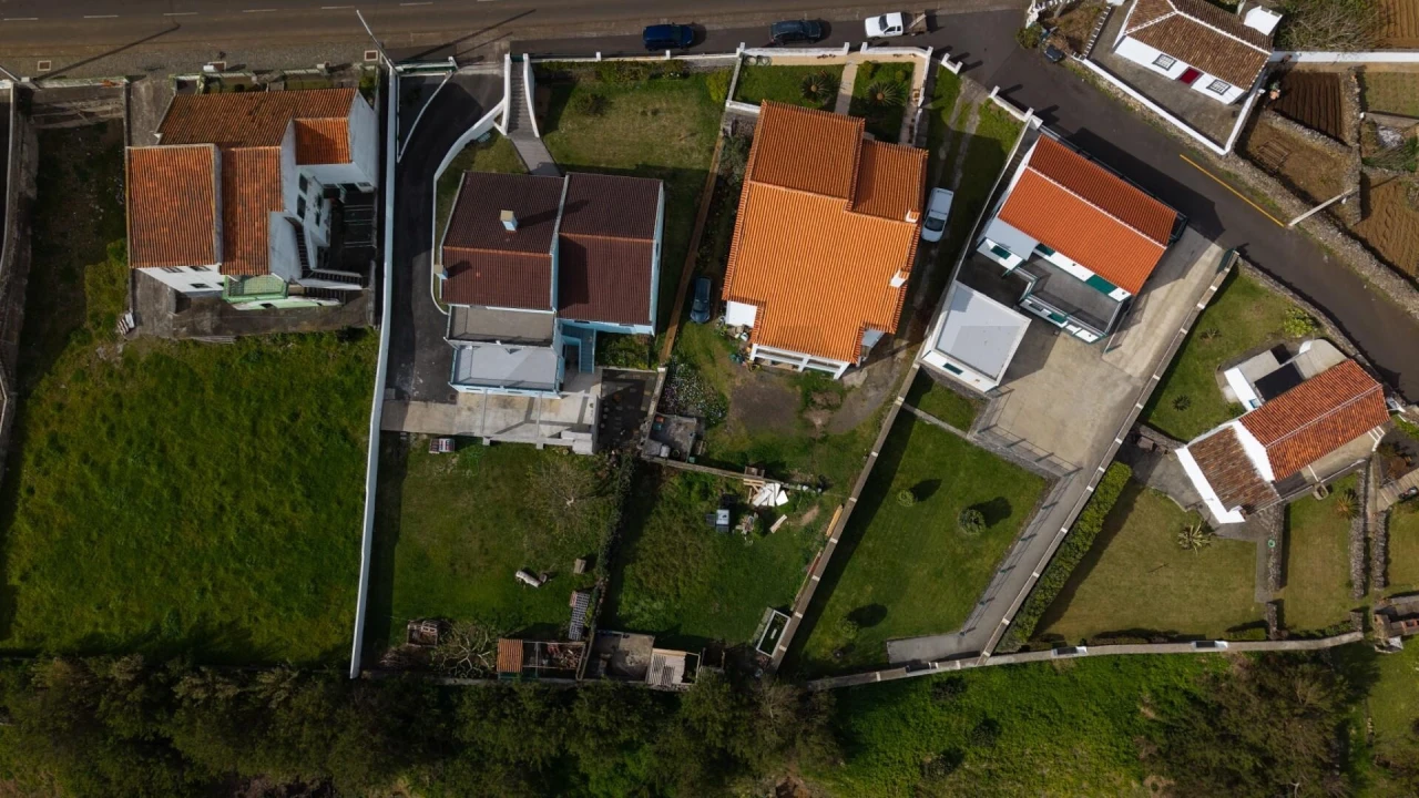 Moradia T6 para Venda em Porto Judeu Foto 8