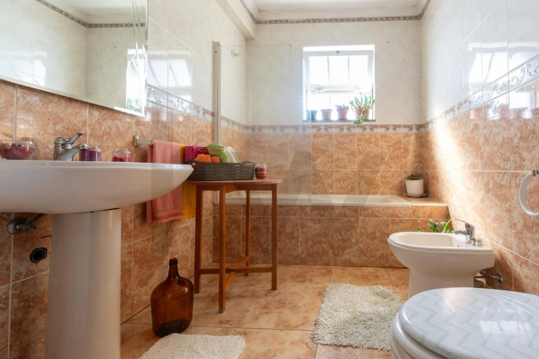 Moradia T6 para Venda em Porto Judeu Foto 19