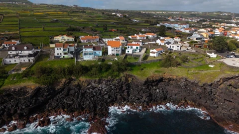 Moradia T6 para Venda em Porto Judeu