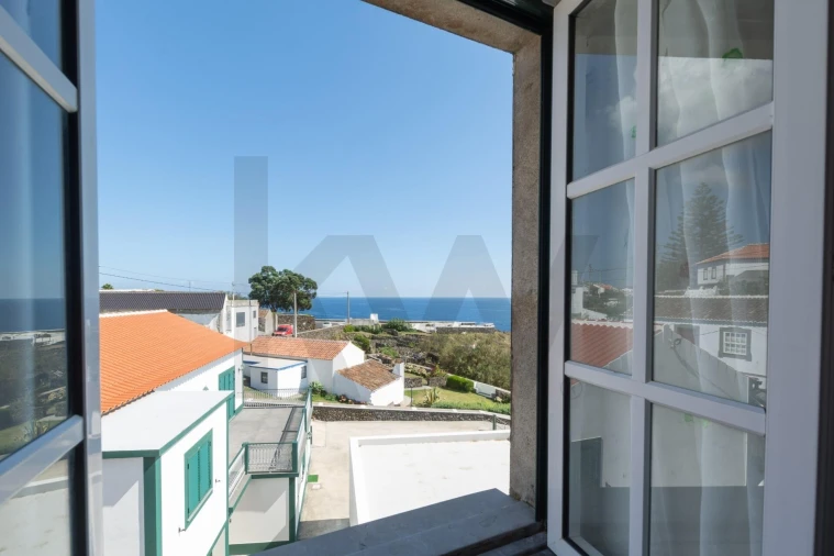 Moradia T6 para Venda em Porto Judeu Foto 14