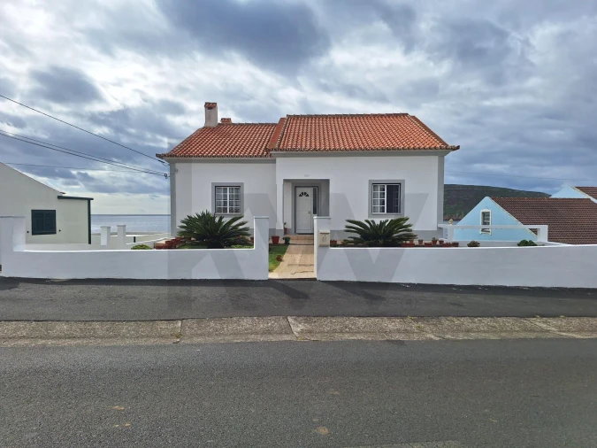 Moradia T6 para Venda em Porto Judeu Foto 2