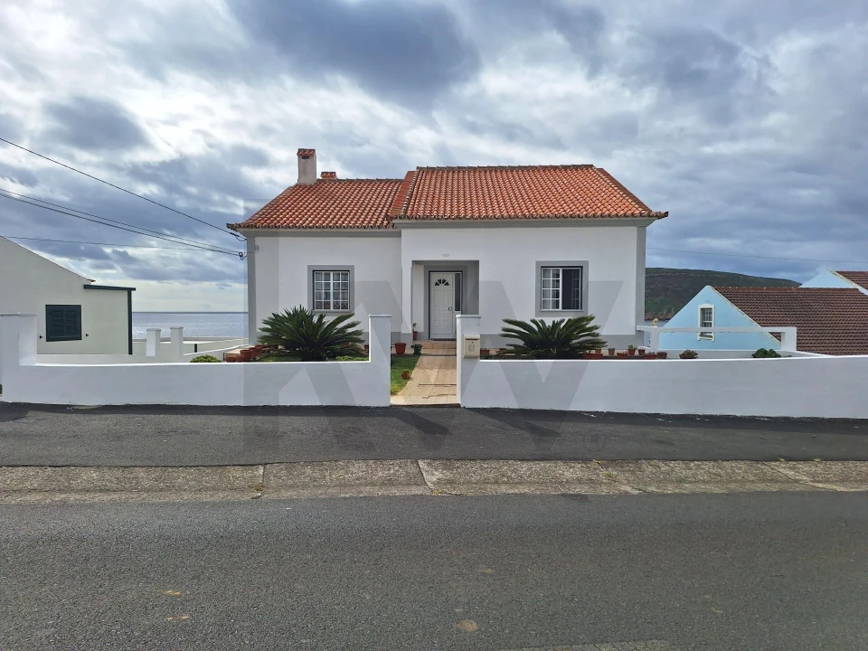 Moradia T6 para Venda em Porto Judeu Foto 2