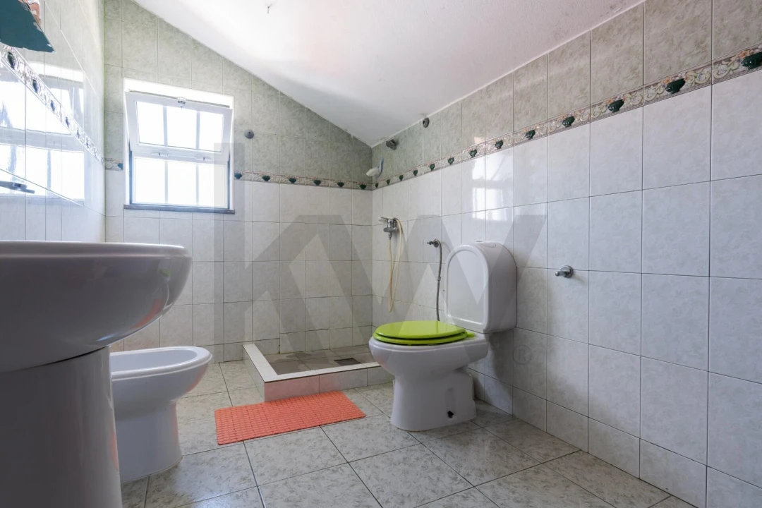 Moradia T6 para Venda em Porto Judeu Foto 11