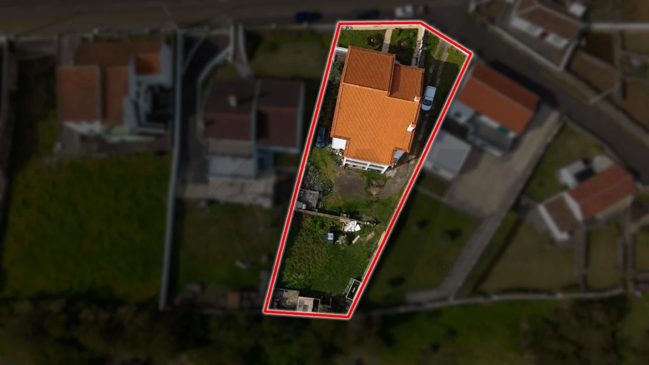 Moradia T6 para Venda em Porto Judeu Foto 3