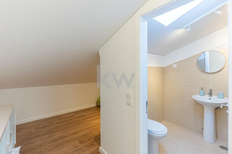 Moradia T4 para Venda em Moledo e Cristelo Foto 19