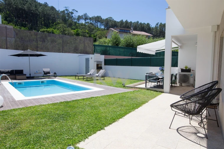 Moradia T4 para Venda em Moledo e Cristelo Foto 5