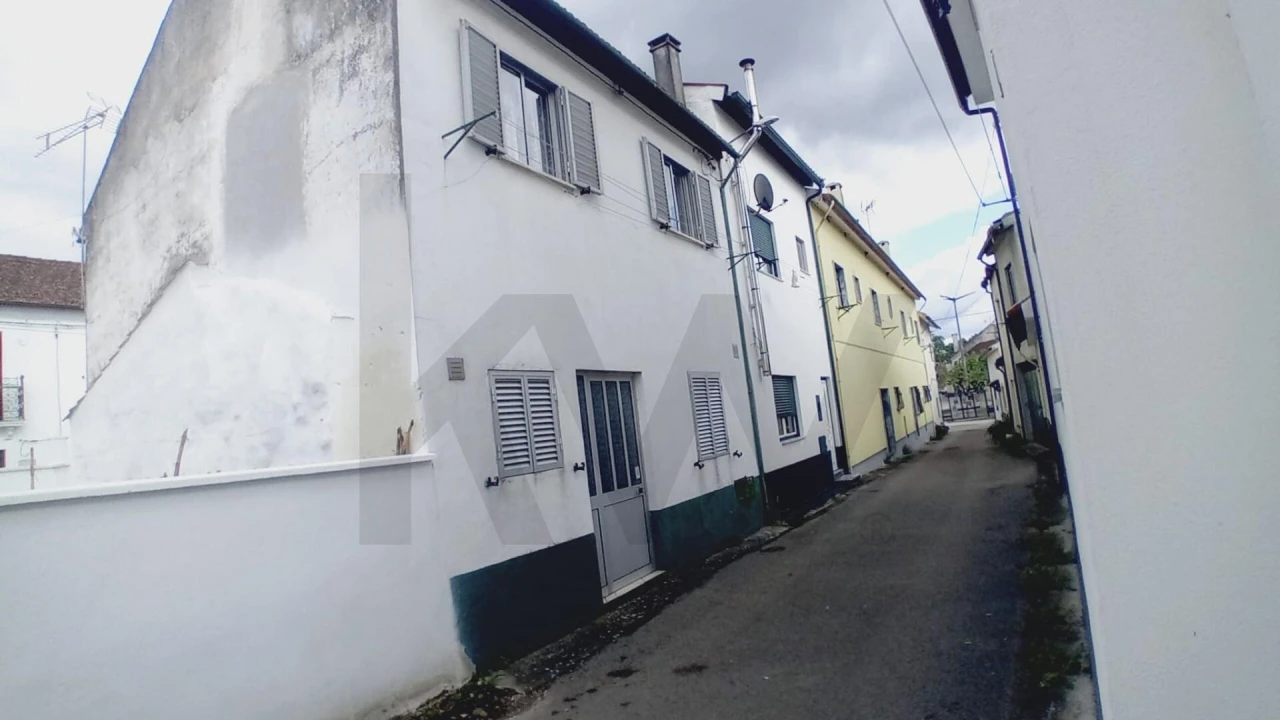 Moradia T3 para Venda em Soure Foto 2