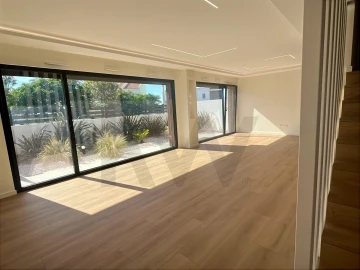 Moradia T4 para Venda em Mafra