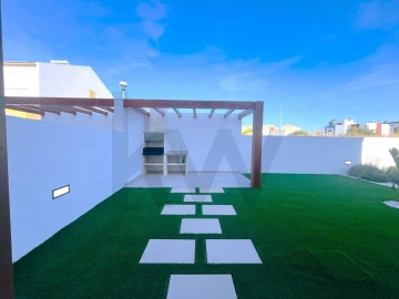 Moradia T4 para Venda em Mafra