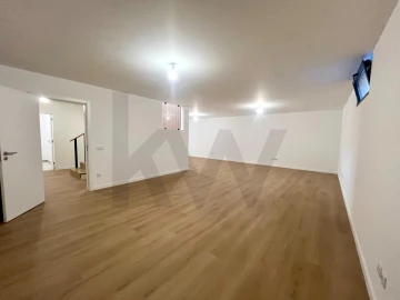 Moradia T4 para Venda em Mafra