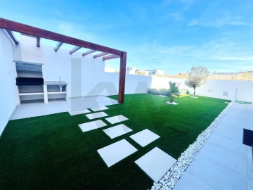Moradia T4 para Venda em Mafra