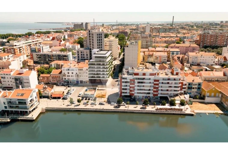 Apartamento T2 para Venda em Barreiro e Lavradio Foto 3