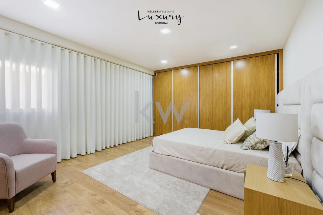 Moradia T5 para Venda em Febres Foto 26