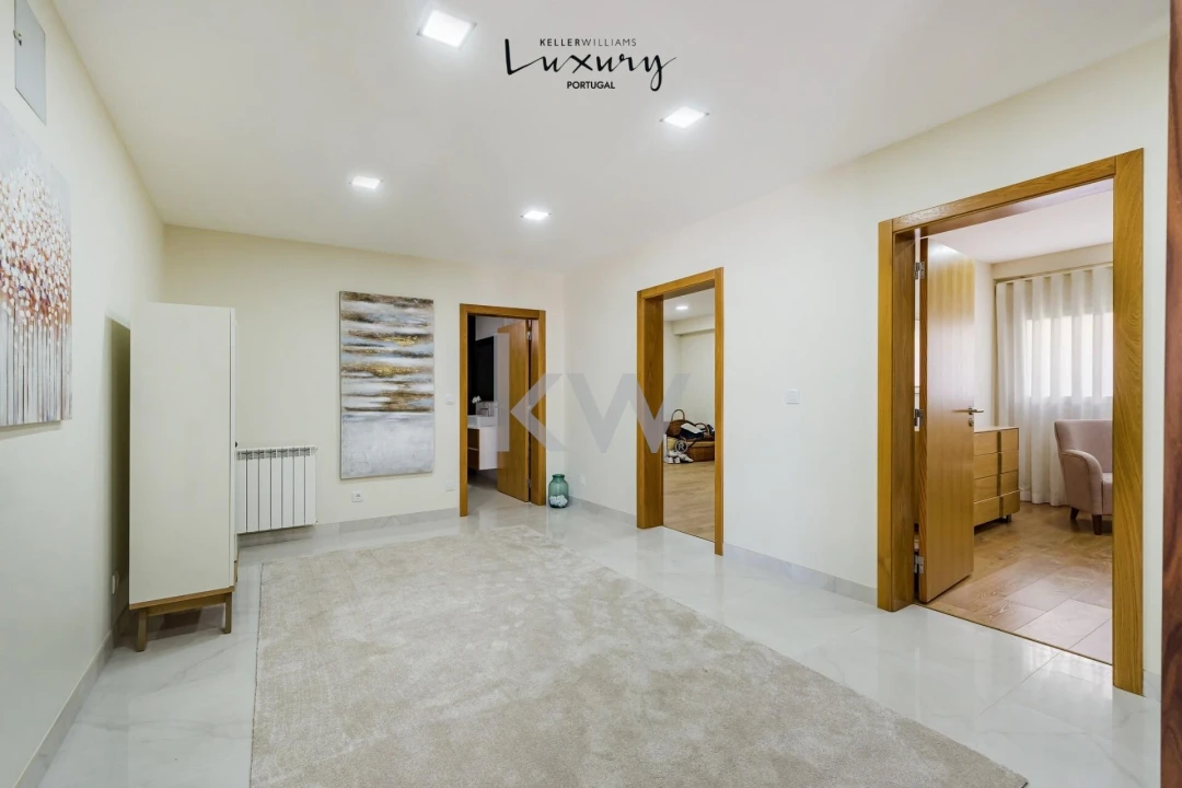 Moradia T5 para Venda em Febres Foto 15