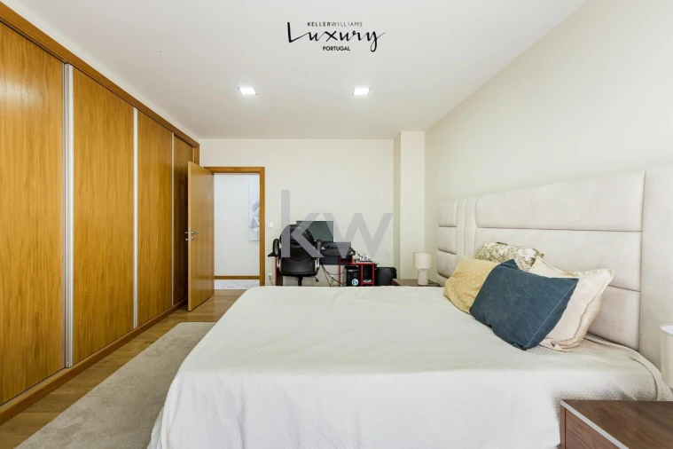 Moradia T5 para Venda em Febres Foto 20