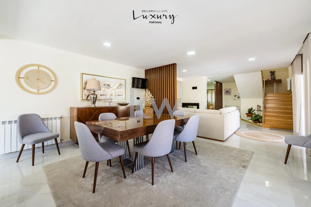 Moradia T5 para Venda em Febres Foto 9