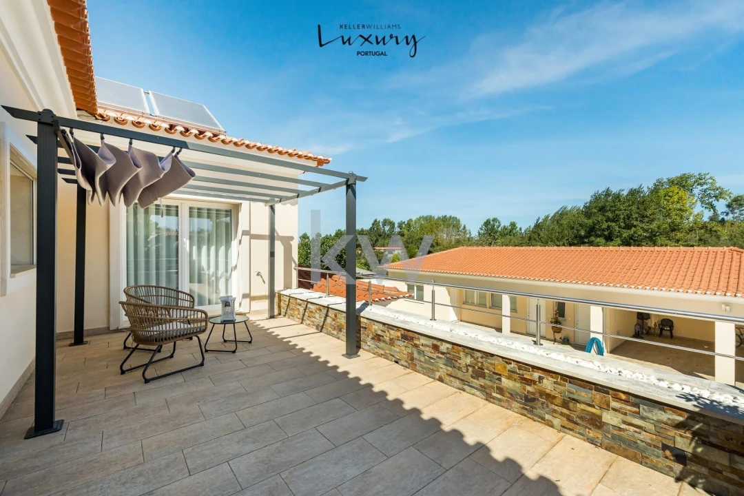 Moradia T5 para Venda em Febres Foto 7