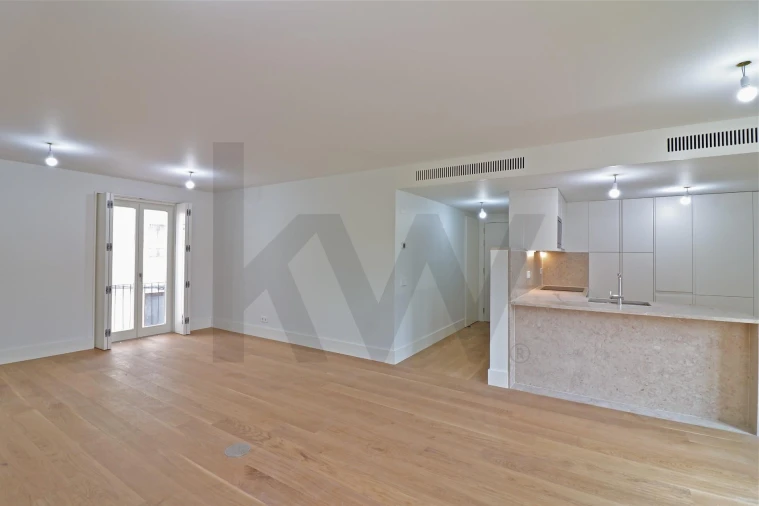 Apartamento T2 para Venda em Santo António Foto 3