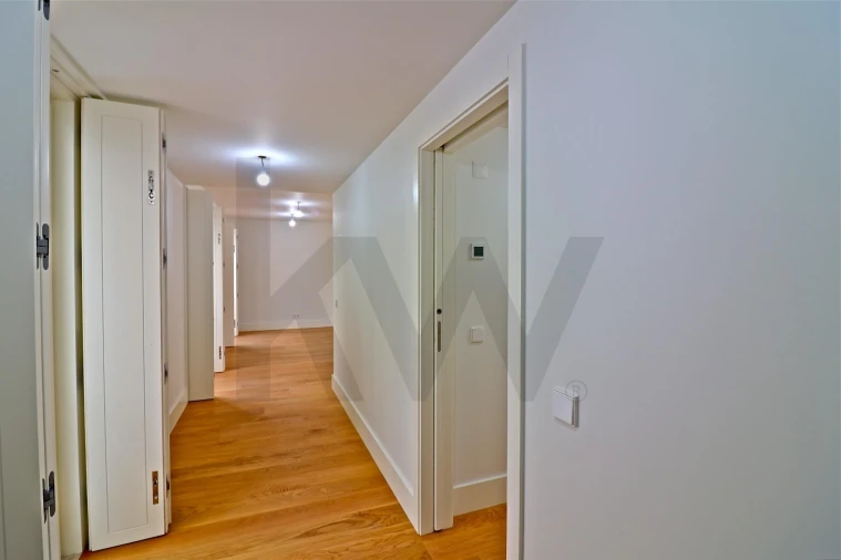 Apartamento T2 para Venda em Santo António Foto 10