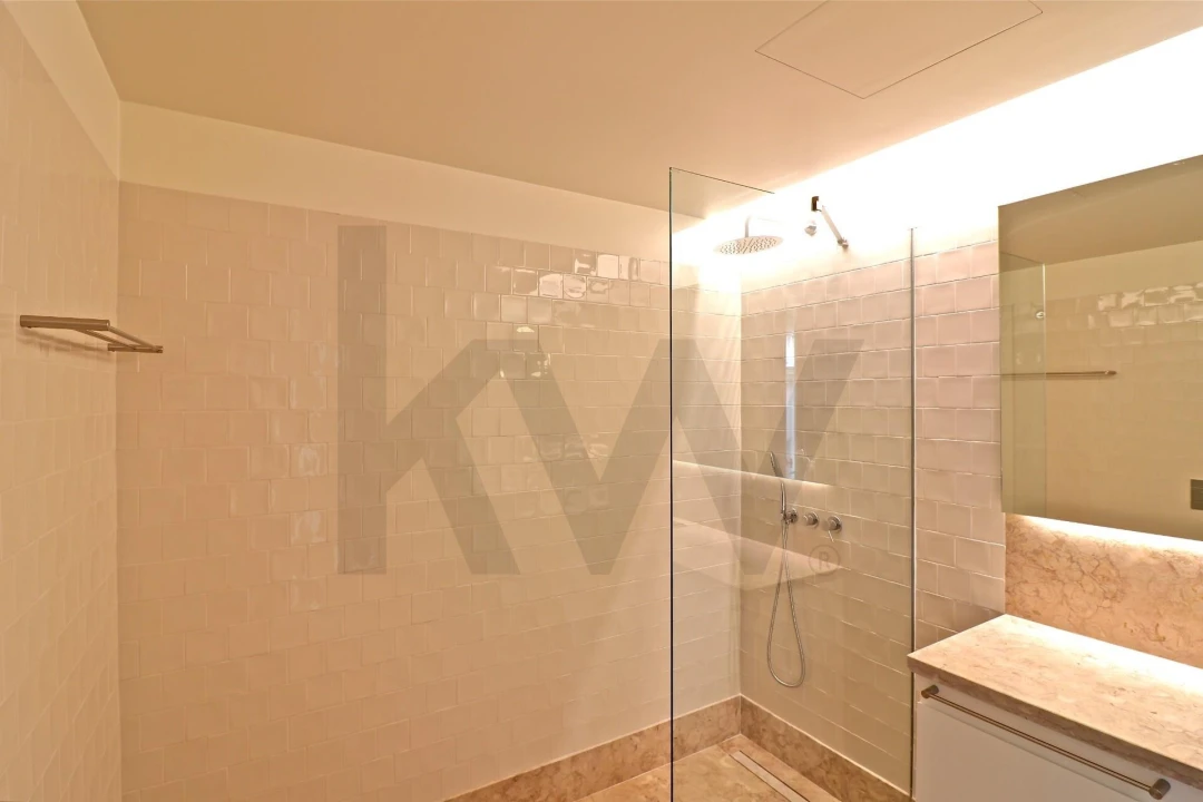 Apartamento T2 para Venda em Santo António Foto 14