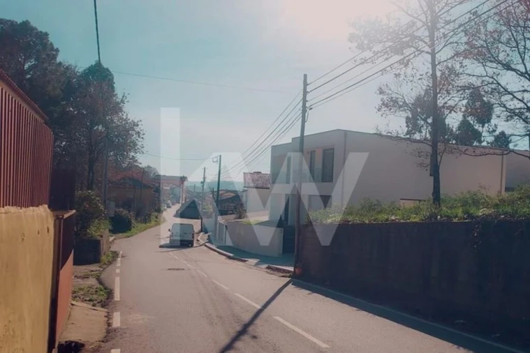 Terreno para Venda em Lobão, Gião, Louredo e Guisande Foto 2