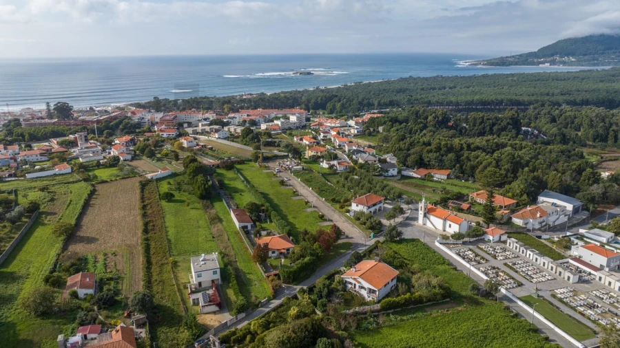 Terreno para Venda em Moledo e Cristelo Foto 1