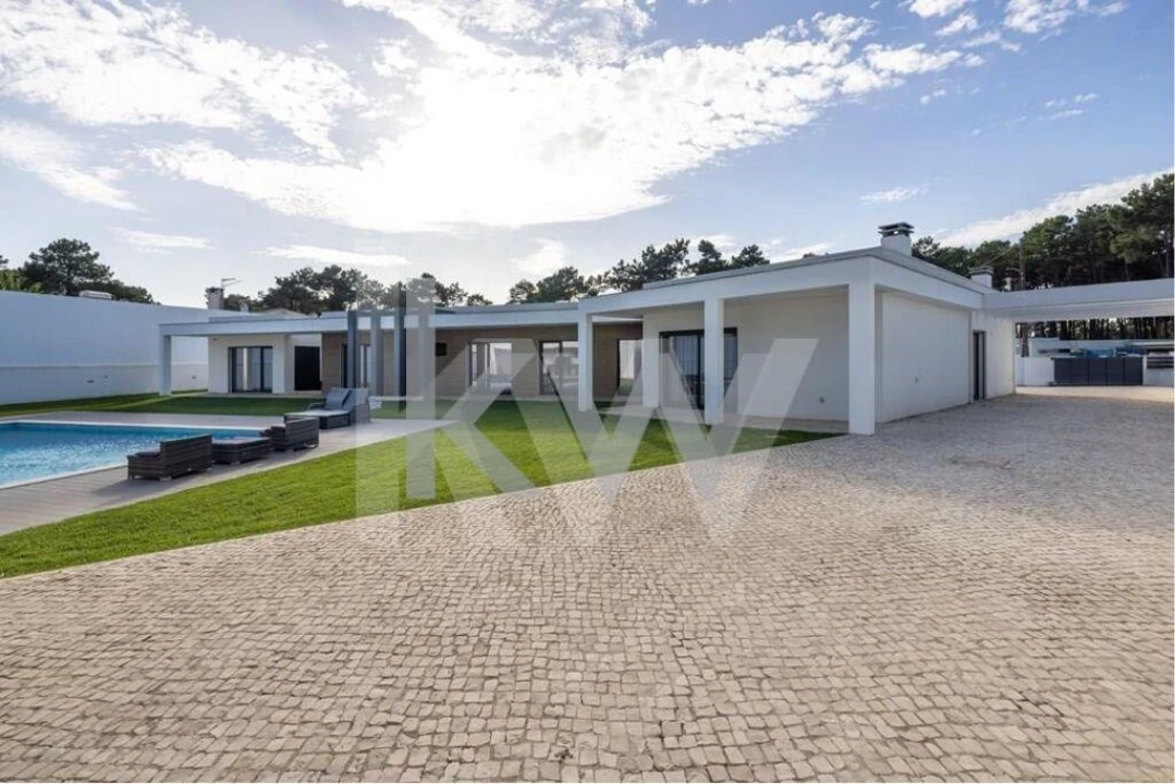 Moradia T5 para Venda em Amora Foto 5