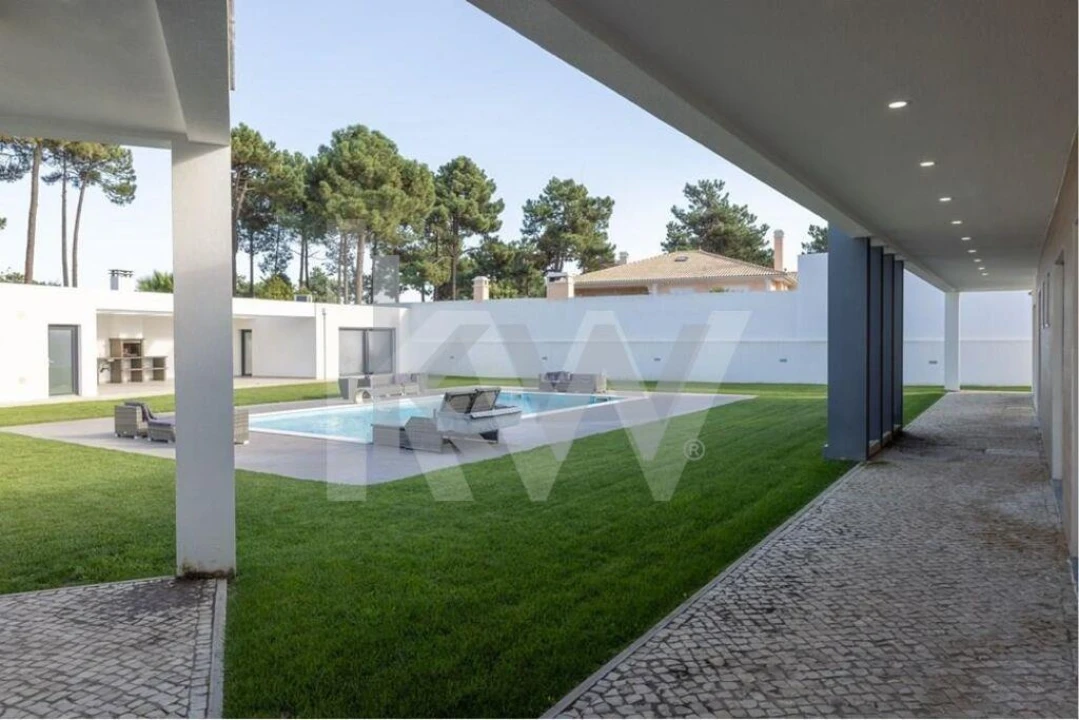 Moradia T5 para Venda em Amora Foto 6