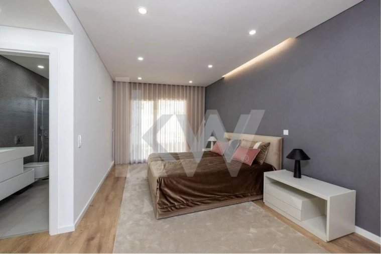 Moradia T5 para Venda em Amora Foto 43