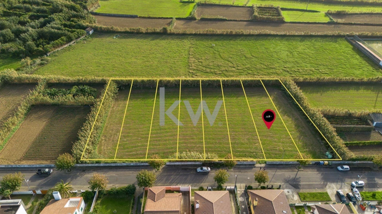Terreno para Venda em Mosteiros Foto 3