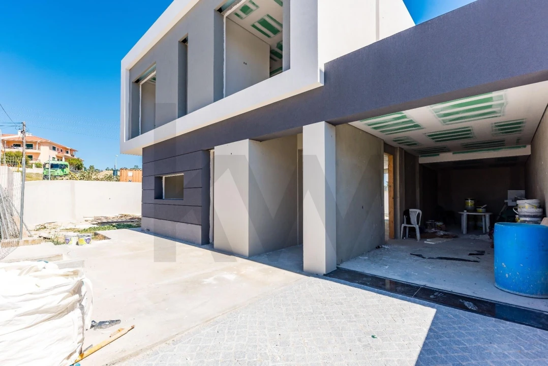 Moradia T4 para Venda em Porto Salvo Foto 23