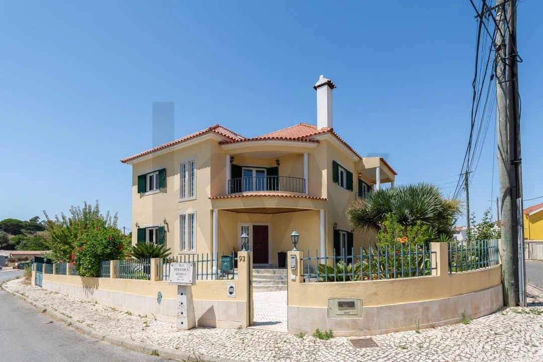 Moradia T5 para Venda em Laranjeiro e Feijó Foto 66