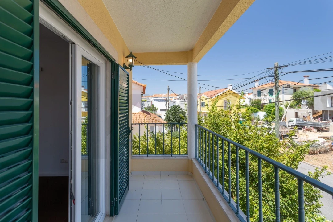 Moradia T5 para Venda em Laranjeiro e Feijó Foto 48