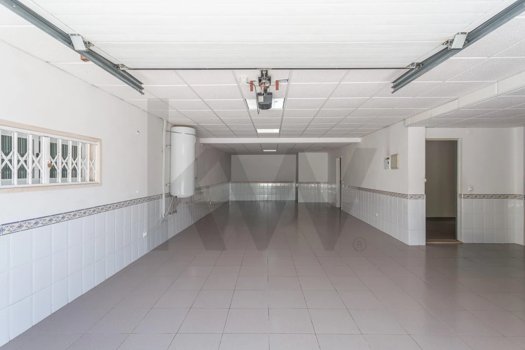 Moradia T5 para Venda em Laranjeiro e Feijó Foto 53