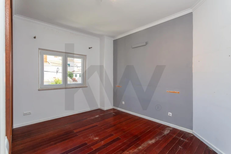 Moradia T5 para Venda em Laranjeiro e Feijó Foto 40