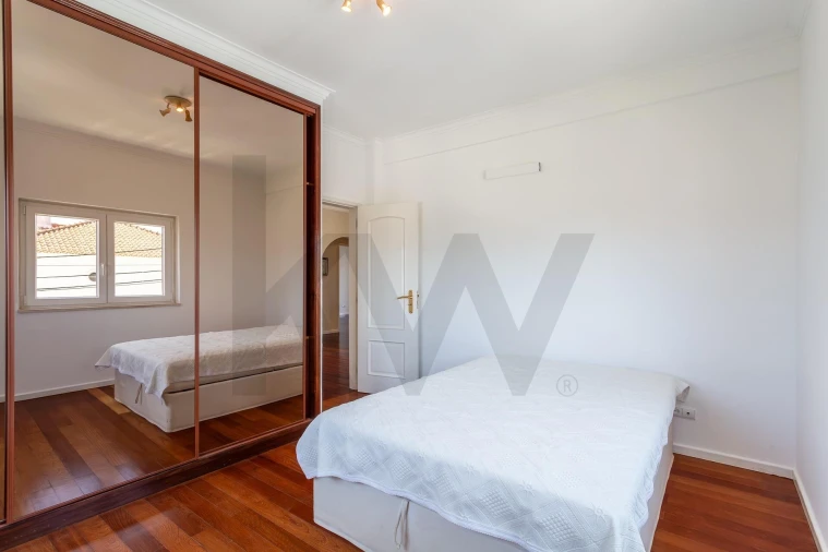 Moradia T5 para Venda em Laranjeiro e Feijó Foto 27