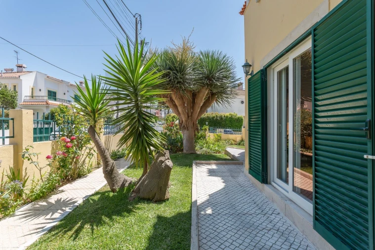 Moradia T5 para Venda em Laranjeiro e Feijó Foto 64