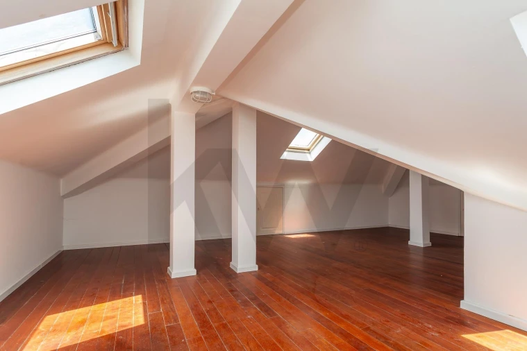 Moradia T5 para Venda em Laranjeiro e Feijó Foto 23