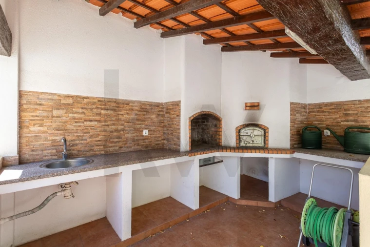 Moradia T5 para Venda em Laranjeiro e Feijó Foto 55