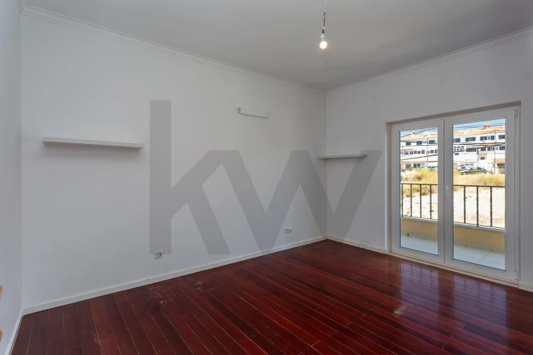 Moradia T5 para Venda em Laranjeiro e Feijó Foto 44