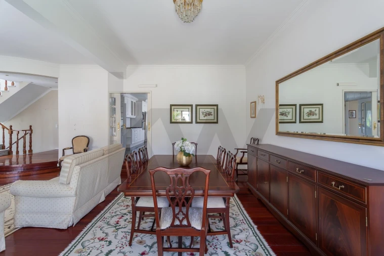 Moradia T5 para Venda em Laranjeiro e Feijó Foto 9