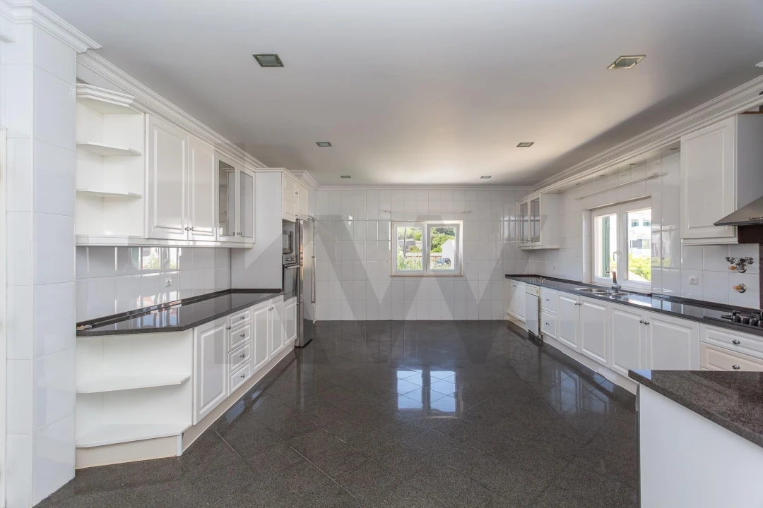 Moradia T5 para Venda em Laranjeiro e Feijó Foto 11