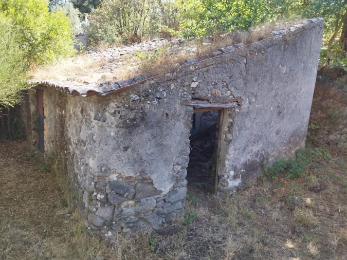 Quinta T4 para Venda em Monchique Foto 12