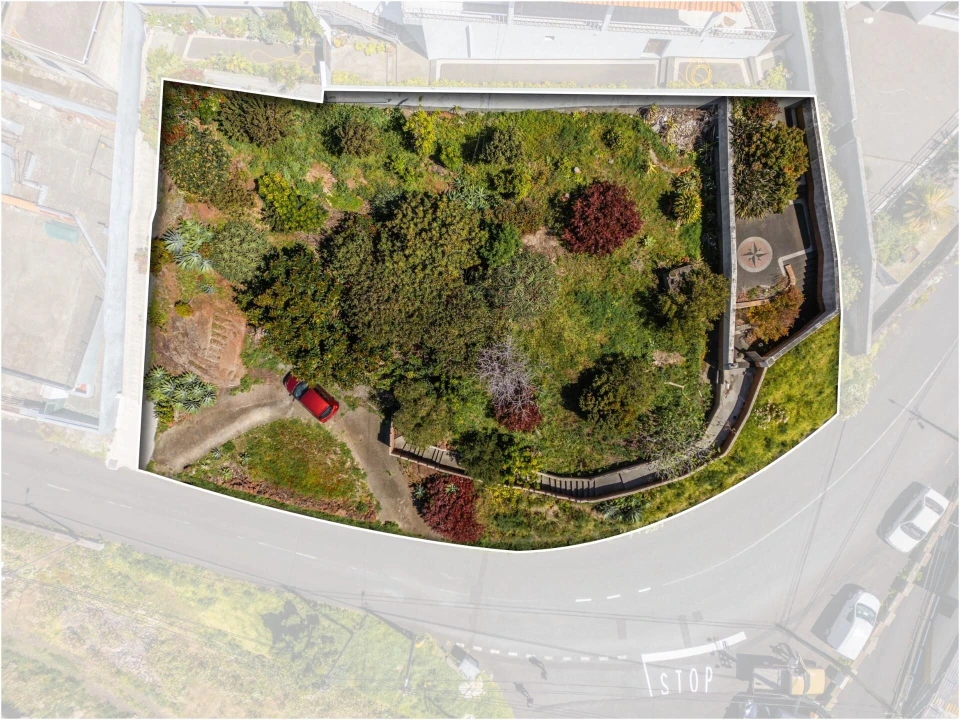 Terreno para Venda em Machico Foto 2