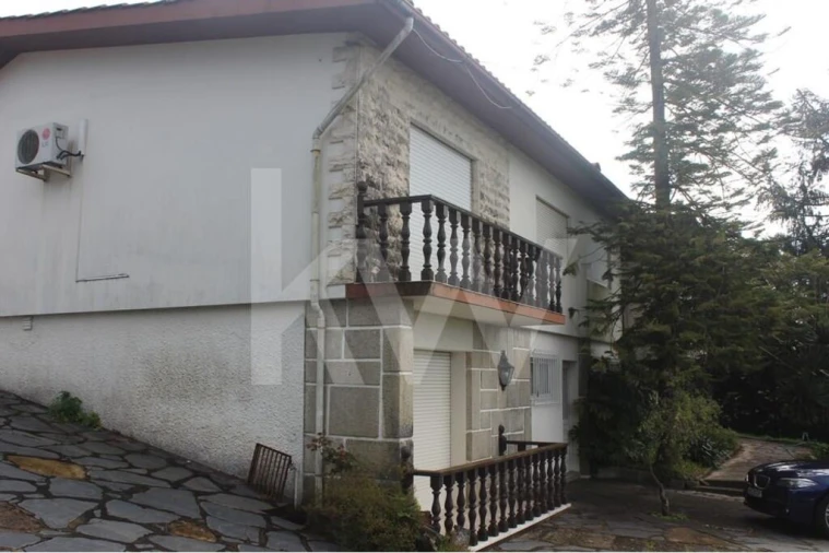 Moradia T7 para Venda em O. Azeméis, Riba-Ul, Ul, Macinhata Seixa, Madail Foto 12