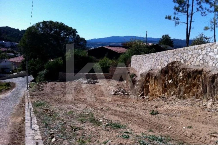 Terreno para Venda em Gondarem Foto 5