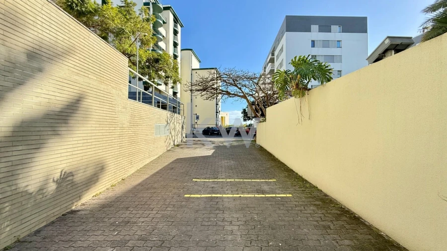 Loja para Venda em Funchal (São Pedro) Foto 17