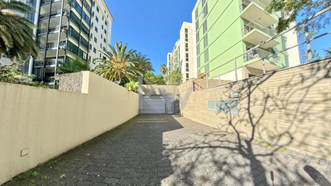 Loja para Venda em Funchal (São Pedro) Foto 18